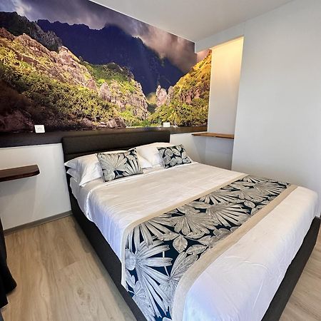 Faaa Ononui Lodge Airport, Ocean-View, Private Bathroom And Balcony, Free Wifi And Parking, On-Site Car Rental מראה חיצוני תמונה