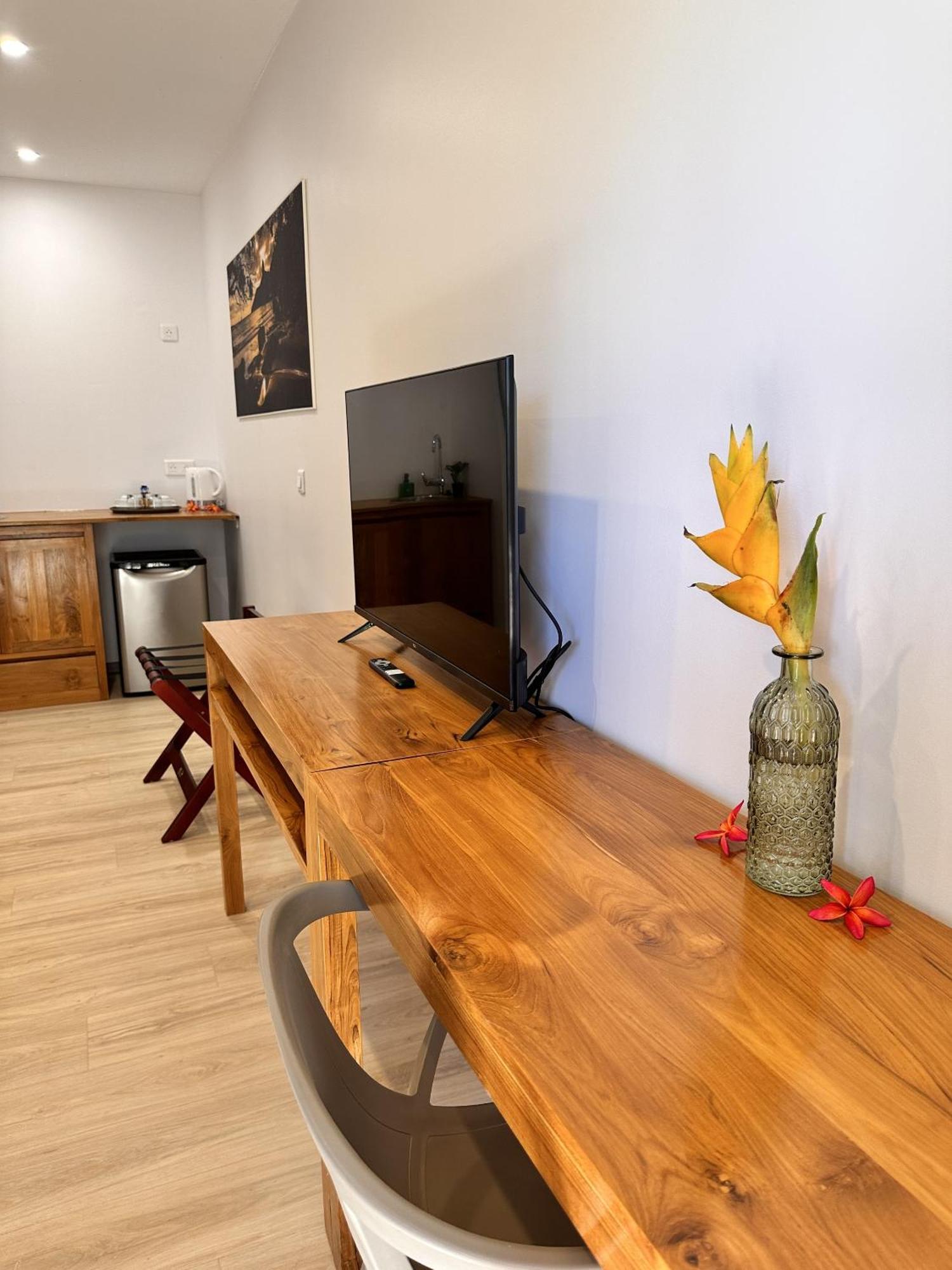 Faaa Ononui Lodge Airport, Ocean-View, Private Bathroom And Balcony, Free Wifi And Parking, On-Site Car Rental מראה חיצוני תמונה