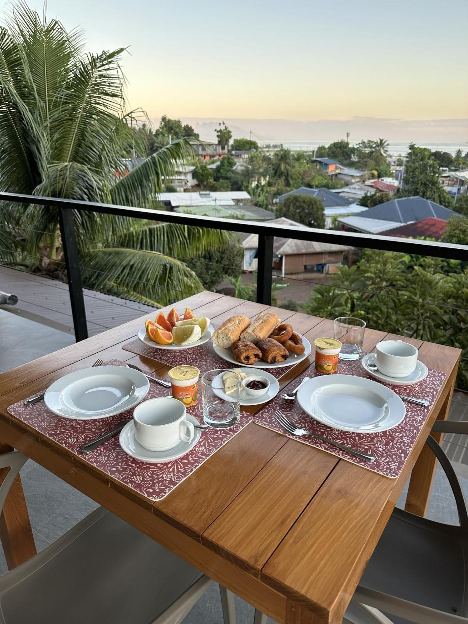 Faaa Ononui Lodge Airport, Ocean-View, Private Bathroom And Balcony, Free Wifi And Parking, On-Site Car Rental מראה חיצוני תמונה